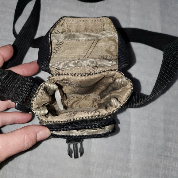 London Fog camera case - Picture 7 of 7